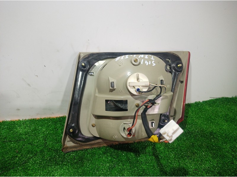 Recambio de piloto trasero izquierdo interior para kia carens 2.0 turbodiesel cat referencia OEM IAM   