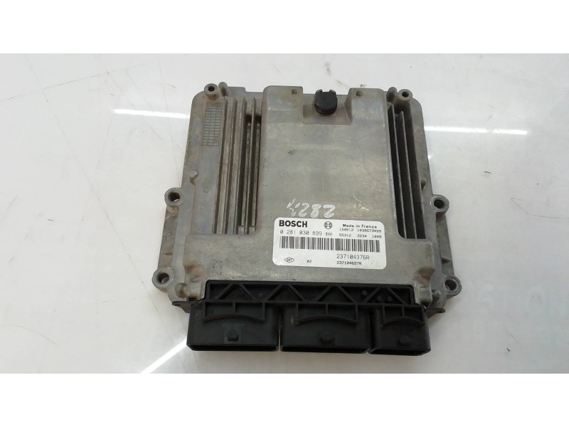 Recambio de centralita motor uce para renault captur helly hansen referencia OEM IAM 0281030899 0281030899 0281030899