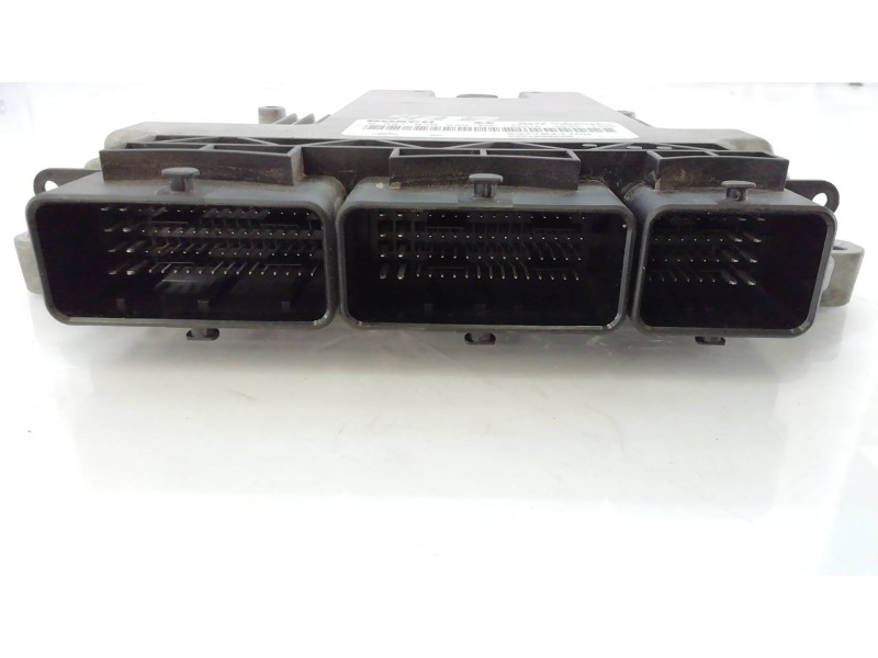 Recambio de centralita motor uce para renault captur helly hansen referencia OEM IAM 0281030899 0281030899 0281030899