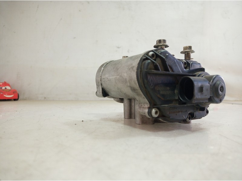 Recambio de valvula egr para renault trafic caja cerrada (ab 4.01) 2.0 dci diesel cat referencia OEM IAM H8200327011 H8200327011