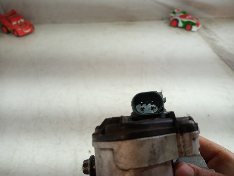 Recambio de valvula egr para renault trafic caja cerrada (ab 4.01) 2.0 dci diesel cat referencia OEM IAM H8200327011 H8200327011