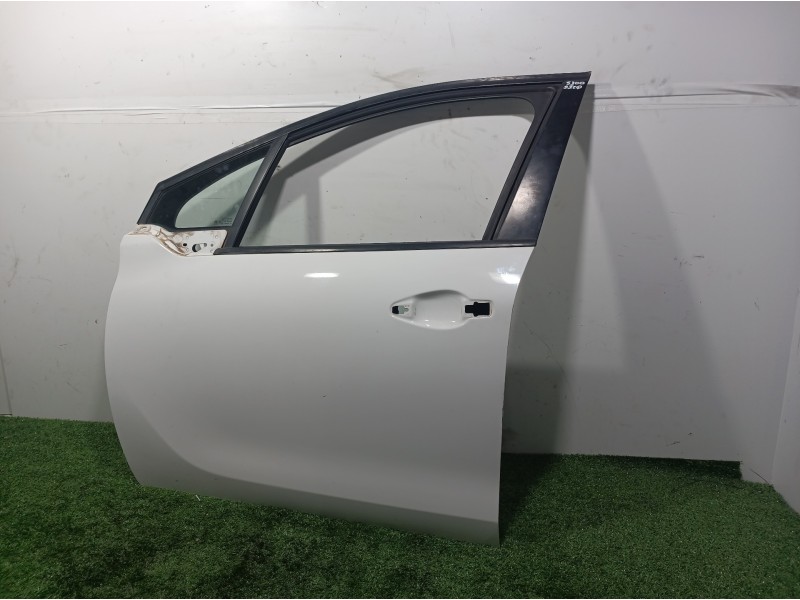 Recambio de puerta delantera izquierda para peugeot 208 active referencia OEM IAM 5PUERTAS 5 PUERTAS 5 PUERTAS