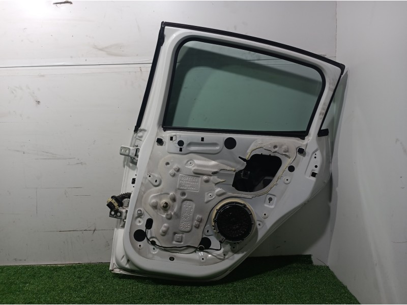 Recambio de puerta trasera derecha para peugeot 208 active referencia OEM IAM 5PUERTAS 5 PUERTAS 5 PUERTAS