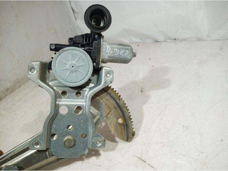 Recambio de elevalunas delantero derecho para suzuki swift berlina (mz) referencia OEM IAM 8343063J00 8343063J00 2621003370