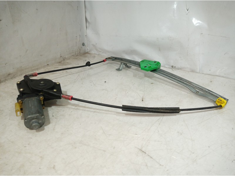 Recambio de elevalunas delantero izquierdo para ford fiesta berlina básico referencia OEM IAM 0130821682 0130821682 0130821682