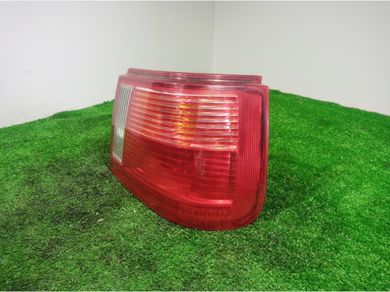 Recambio de piloto trasero derecho para seat ibiza (6k1) select referencia OEM IAM 964040 964040 964040