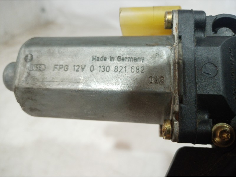 Recambio de elevalunas delantero izquierdo para ford fiesta berlina básico referencia OEM IAM 0130821682 0130821682 0130821682