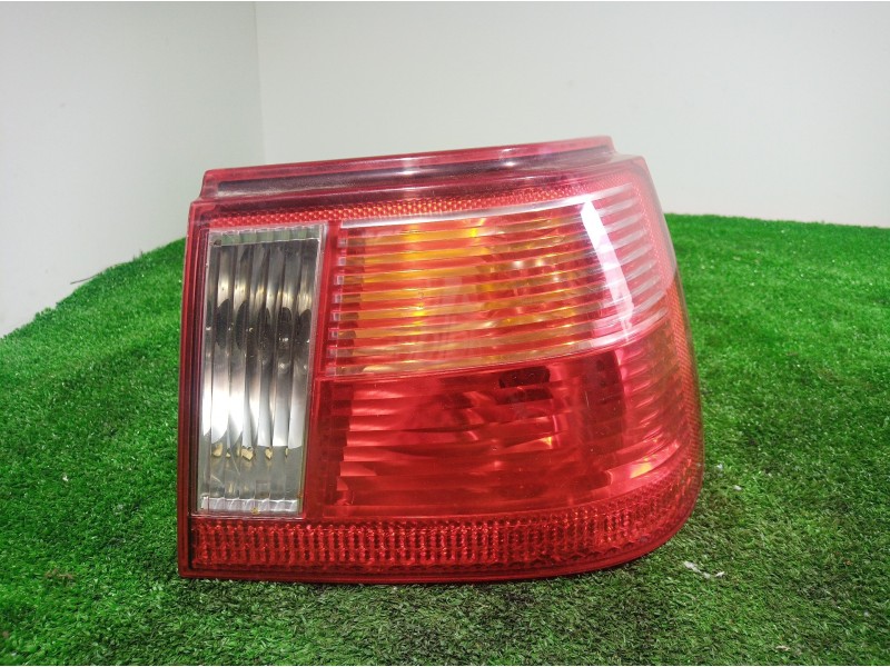 Recambio de piloto trasero derecho para seat ibiza (6k1) free sky referencia OEM IAM 6K6945258C 6K6945258C 964040