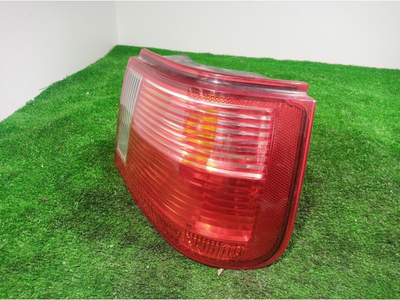 Recambio de piloto trasero derecho para seat ibiza (6k1) free sky referencia OEM IAM 6K6945258C 6K6945258C 964040