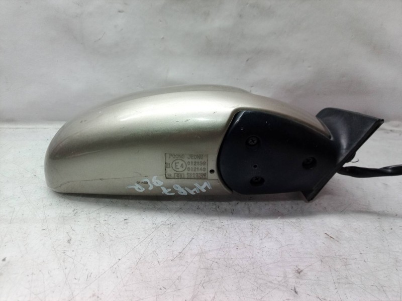 Recambio de retrovisor derecho para daewoo tacuma se referencia OEM IAM 96330428  