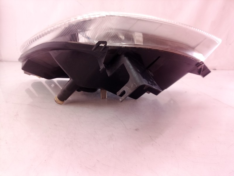 Recambio de faro derecho para citroën xsara picasso 1.6 16v exclusive referencia OEM IAM   