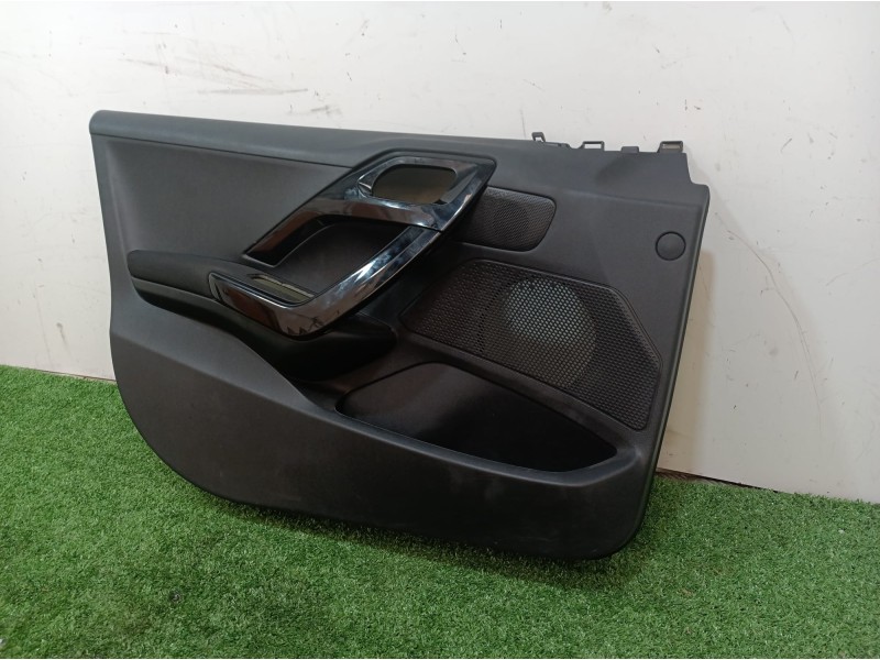 Recambio de guarnecido puerta delantera izquierda para peugeot 208 active referencia OEM IAM 491100129534 491100129534 491100129