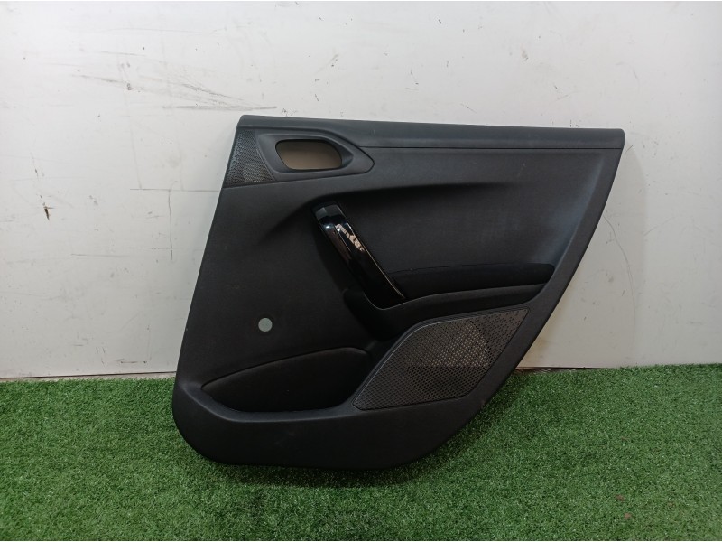 Recambio de guarnecido puerta trasera derecha para peugeot 208 active referencia OEM IAM 491100112854 491100112854 491100112853