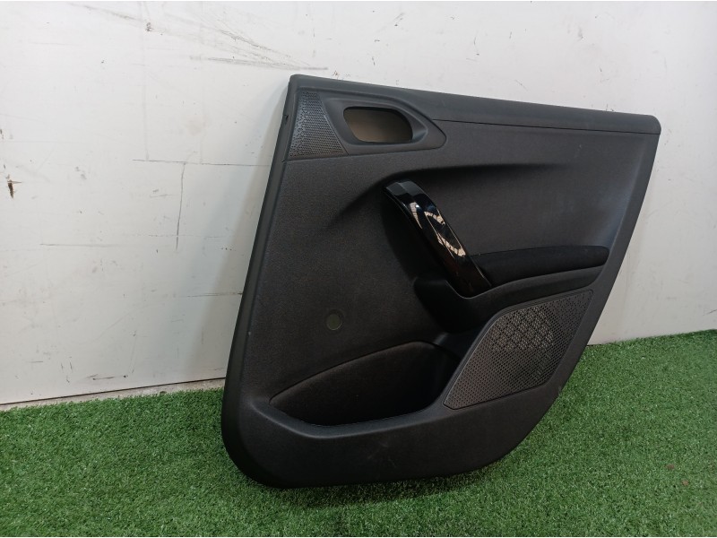 Recambio de guarnecido puerta trasera derecha para peugeot 208 active referencia OEM IAM 491100112854 491100112854 491100112853