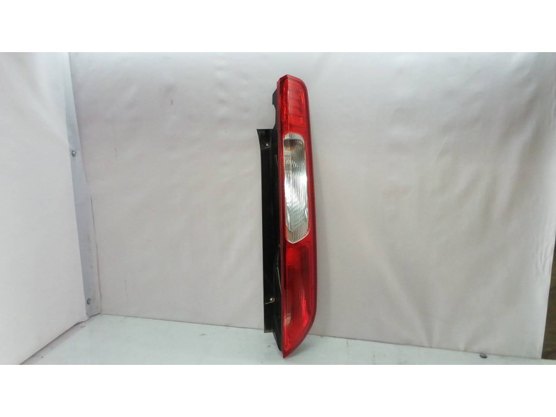 Recambio de piloto trasero derecho para ford focus berlina (cap) trend referencia OEM IAM   