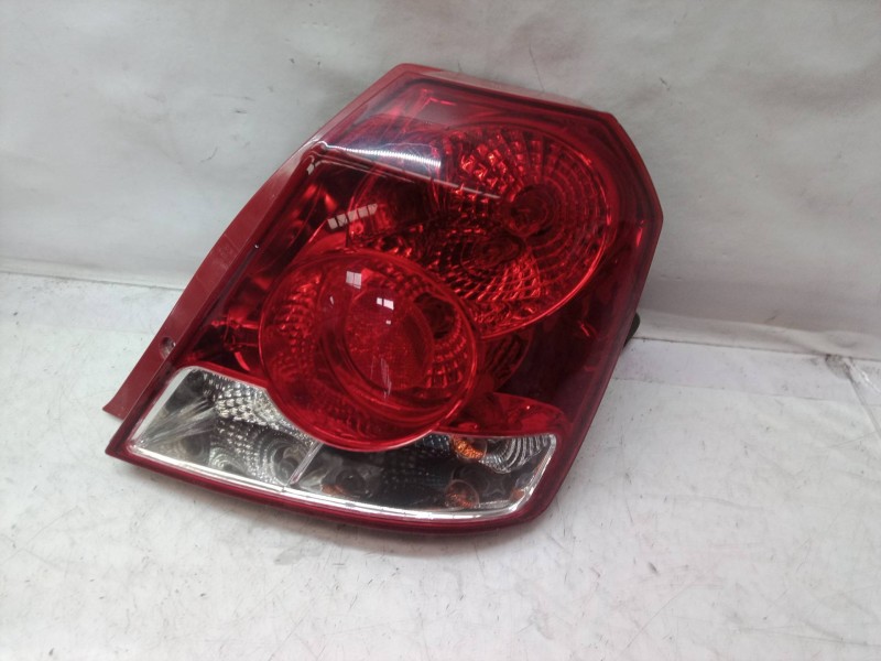 Recambio de piloto trasero derecho para daewoo kalos 1.4 cat referencia OEM IAM   