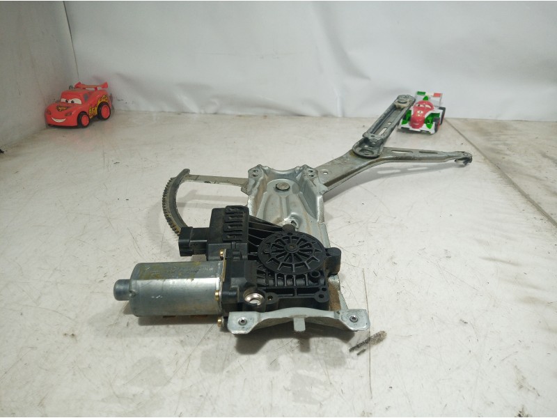 Recambio de elevalunas delantero izquierdo para opel zafira a elegance referencia OEM IAM 0130821768 0130821768 0130821768