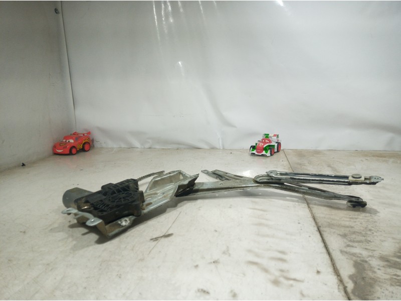 Recambio de elevalunas delantero izquierdo para opel zafira a elegance referencia OEM IAM 0130821768 0130821768 0130821768