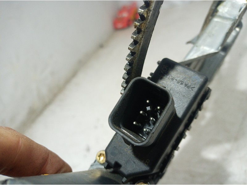 Recambio de elevalunas delantero izquierdo para opel zafira a elegance referencia OEM IAM 0130821768 0130821768 0130821768