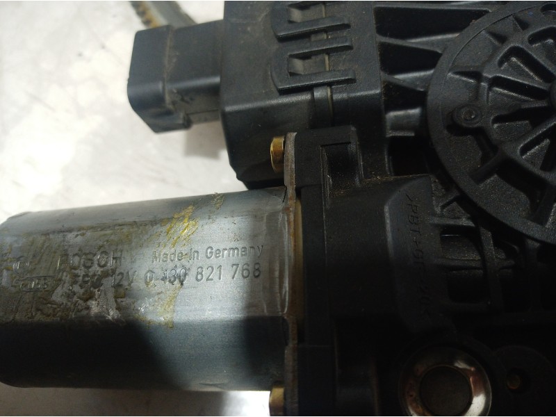 Recambio de elevalunas delantero izquierdo para opel zafira a elegance referencia OEM IAM 0130821768 0130821768 0130821768