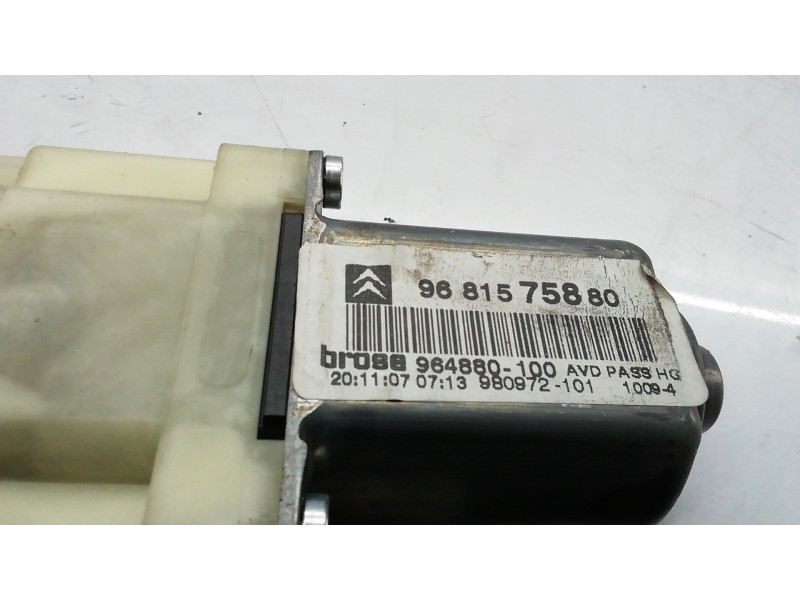 Recambio de elevalunas delantero derecho para citroën c4 berlina vtr plus referencia OEM IAM 9681575880 9681575880 9681575880