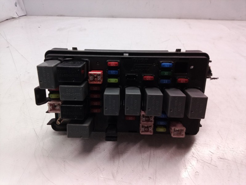 Recambio de caja reles / fusibles para chevrolet matiz 1.0 cat referencia OEM IAM 96428357 96428357 96428357
