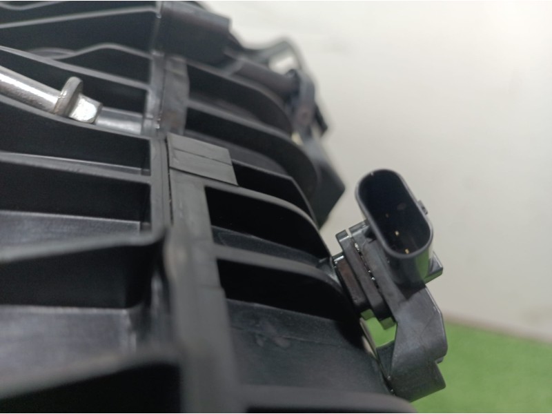 Recambio de colector admision para bmw serie 1 berlina (e81/e87) referencia OEM IAM 7807991 7807991 108452S10