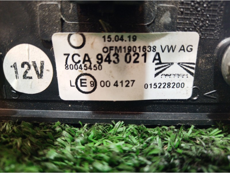 Recambio de piloto matricula para volkswagen crafter caja cerrada 2.0 tdi referencia OEM IAM 7CA943021A 7CA943021A 7CA943021A