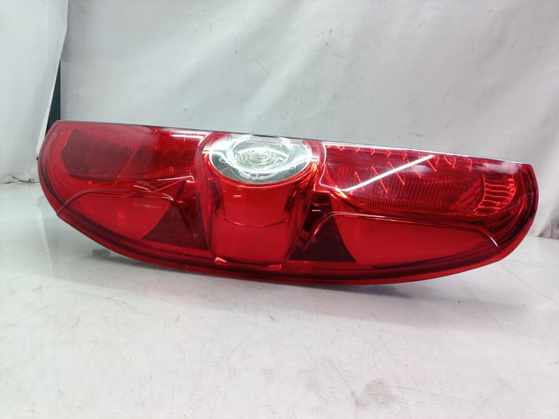 Recambio de piloto trasero derecho para fiat doblo active referencia OEM IAM   