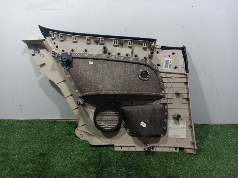 Recambio de guarnecido puerta trasera derecha para volkswagen golf vi (5k1) advance referencia OEM IAM 5K3867044 5K3867044 5K386