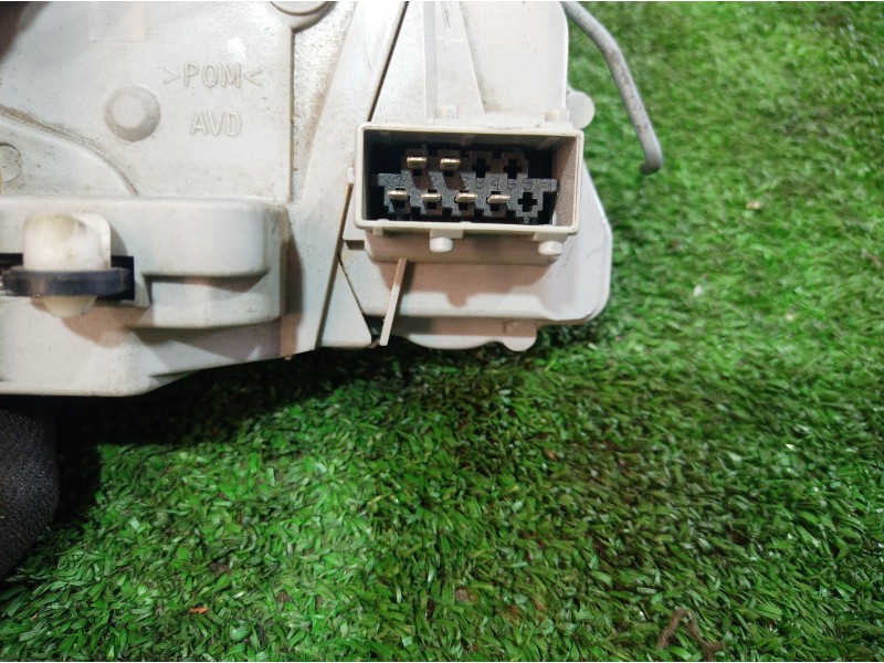 Recambio de cerradura puerta delantera derecha para audi a4 berlina (b5) referencia OEM IAM   