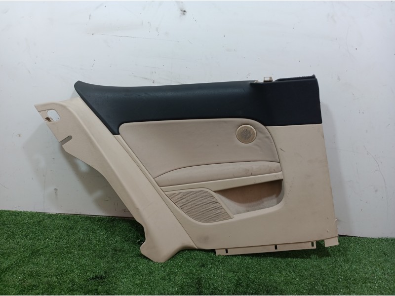 Recambio de guarnecido puerta trasera izquierda para volkswagen golf vi (5k1) advance referencia OEM IAM 5K3867043 5K3867043 5K3