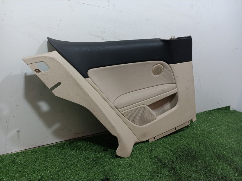 Recambio de guarnecido puerta trasera izquierda para volkswagen golf vi (5k1) advance referencia OEM IAM 5K3867043 5K3867043 5K3