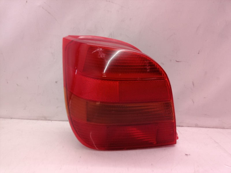 Recambio de piloto trasero izquierdo para ford fiesta berl./courier courier familiar referencia OEM IAM 95VG13405AD  