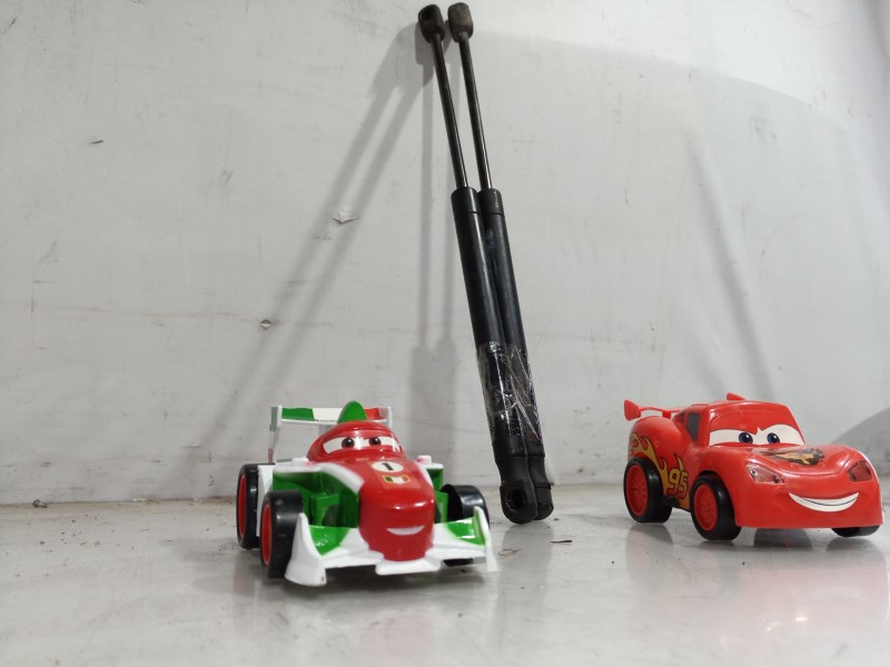 Recambio de amortiguadores capo para audi a8 (4e2) referencia OEM IAM 4E0823359D 4E0823359D 4E0823359