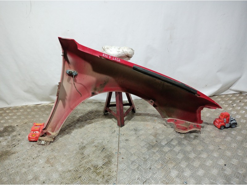 Recambio de aleta delantera izquierda para volkswagen passat variant (3b5) comfortline referencia OEM IAM   