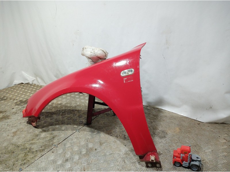 Recambio de aleta delantera izquierda para volkswagen passat variant (3b5) comfortline referencia OEM IAM   