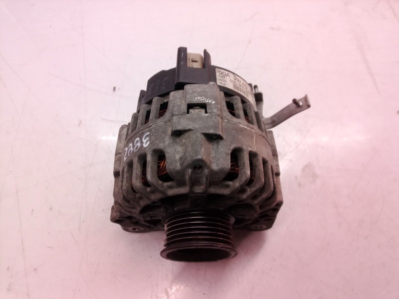 Recambio de alternador para volkswagen polo (9n1) trendline referencia OEM IAM 03D903025E 03D903025 03D903025