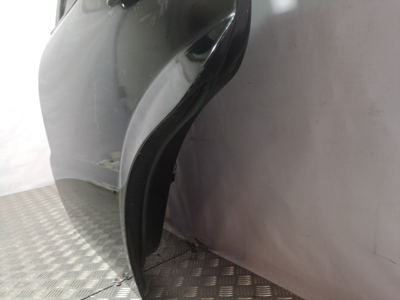 Recambio de puerta trasera izquierda para ssangyong rexton rx 270 plus / 270 xdi plus referencia OEM IAM   