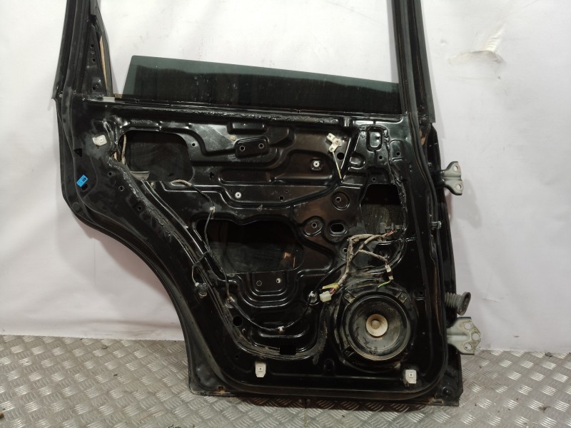 Recambio de puerta trasera izquierda para ssangyong rexton rx 270 plus / 270 xdi plus referencia OEM IAM   