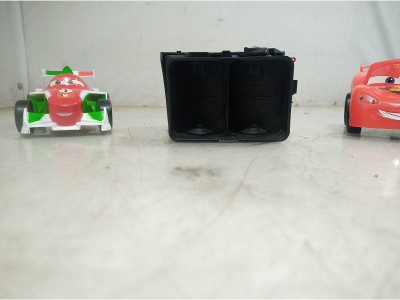 Recambio de rejilla aireadora para audi a8 (4e2) 4.2 v8 32v fsi referencia OEM IAM 4E0820951  