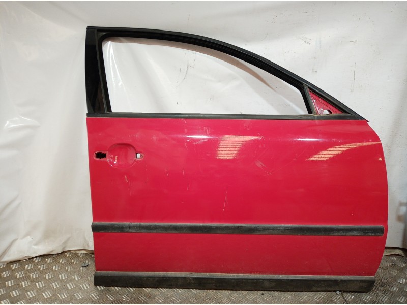 Recambio de puerta delantera derecha para volkswagen passat variant (3b5) comfortline referencia OEM IAM   