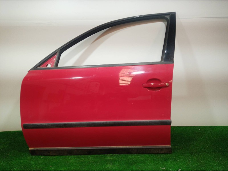 Recambio de puerta delantera izquierda para volkswagen passat variant (3b5) comfortline referencia OEM IAM   