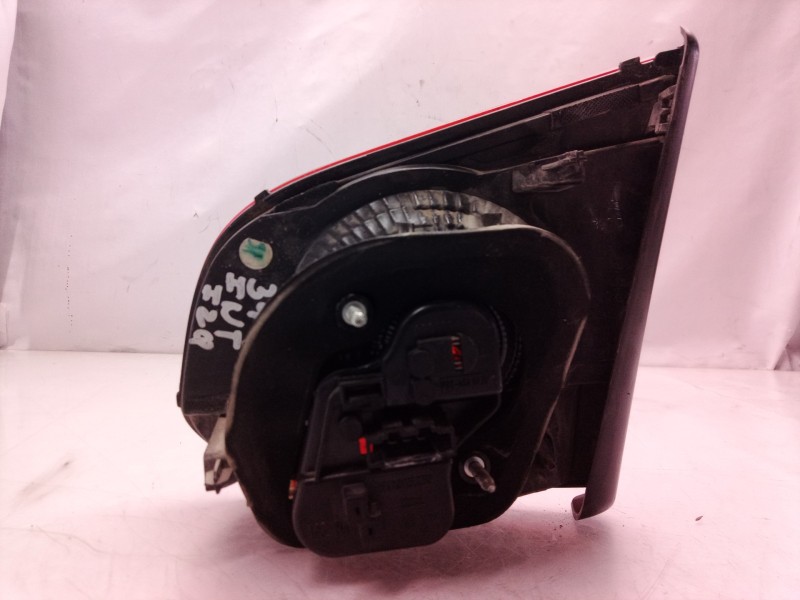 Recambio de piloto trasero izquierdo interior para volkswagen golf vi (5k1) rabbit referencia OEM IAM   