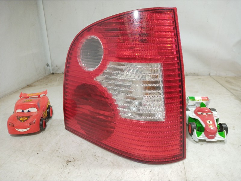 Recambio de piloto trasero derecho para volkswagen polo (9n1) conceptline referencia OEM IAM 6Q6945258A 6Q6945258A 6Q6945258