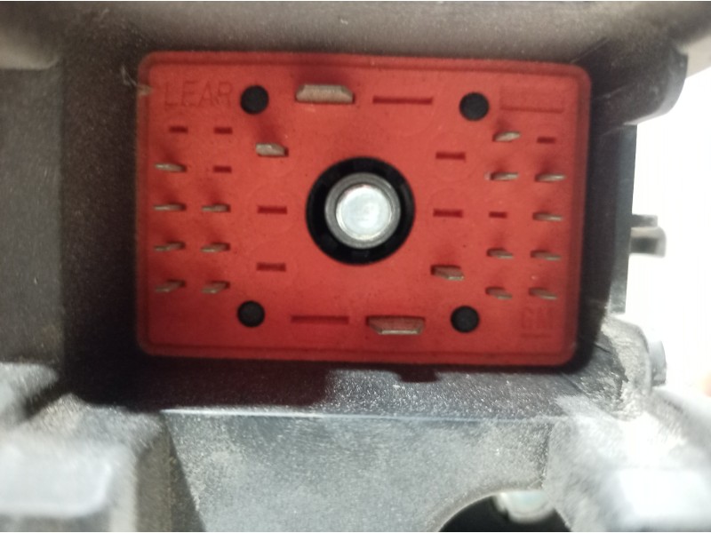 Recambio de caja reles / fusibles para opel vectra c berlina 1.9 16v cdti cat (z 19 dth / lrd) referencia OEM IAM 04EK3H 04EK3H 