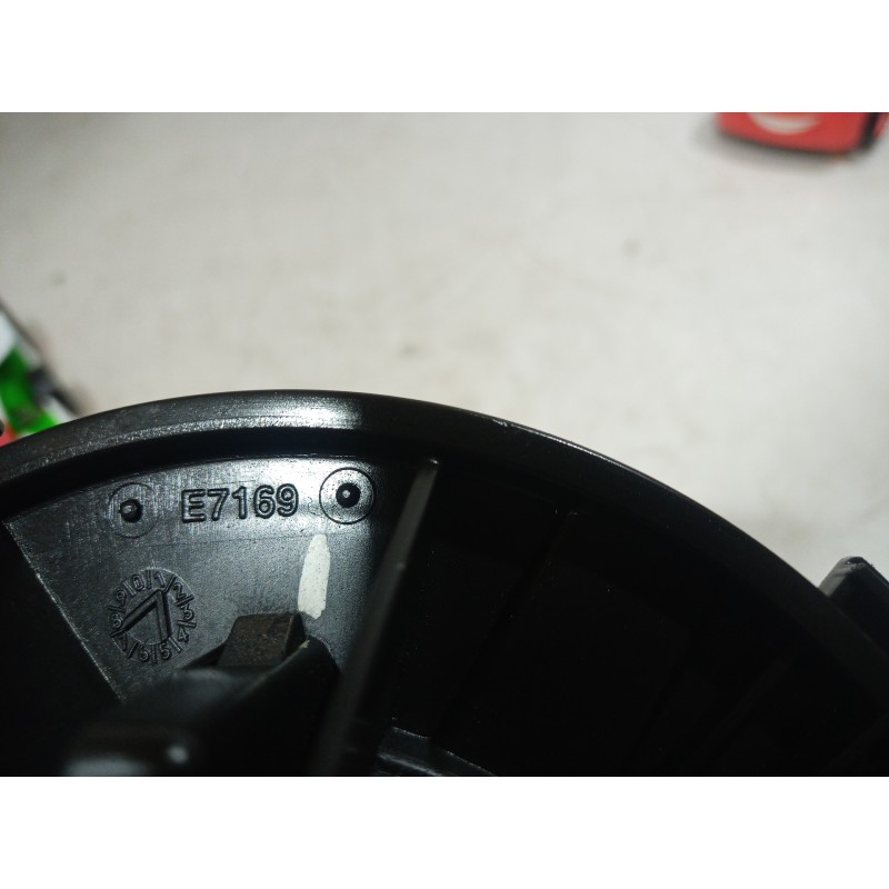 Recambio de motor calefaccion para volkswagen crafter caja cerrada 2.0 tdi referencia OEM IAM E7169 E7169 E7169