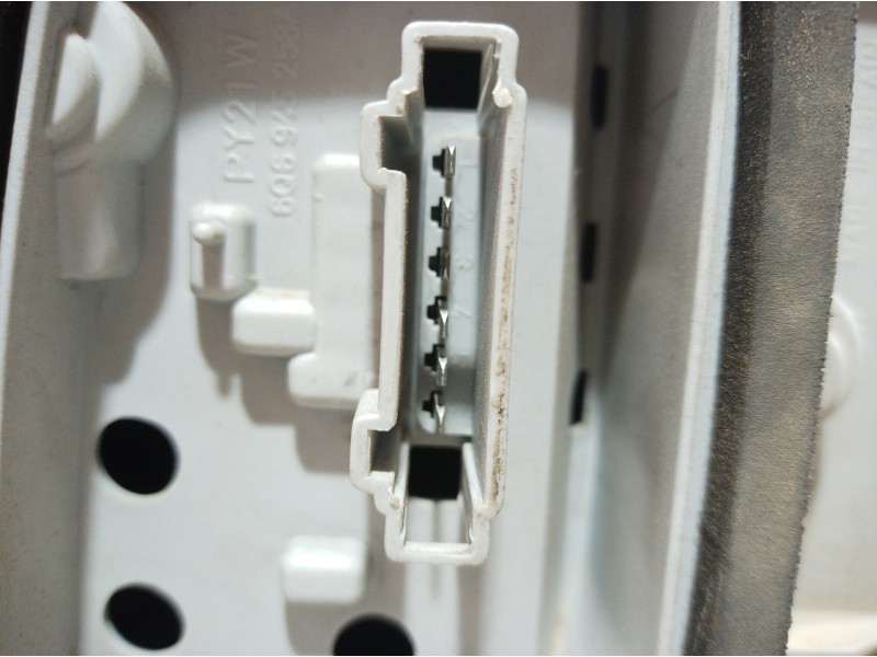 Recambio de piloto trasero derecho para volkswagen polo (9n1) conceptline referencia OEM IAM 6Q6945258A 6Q6945258A 6Q6945258