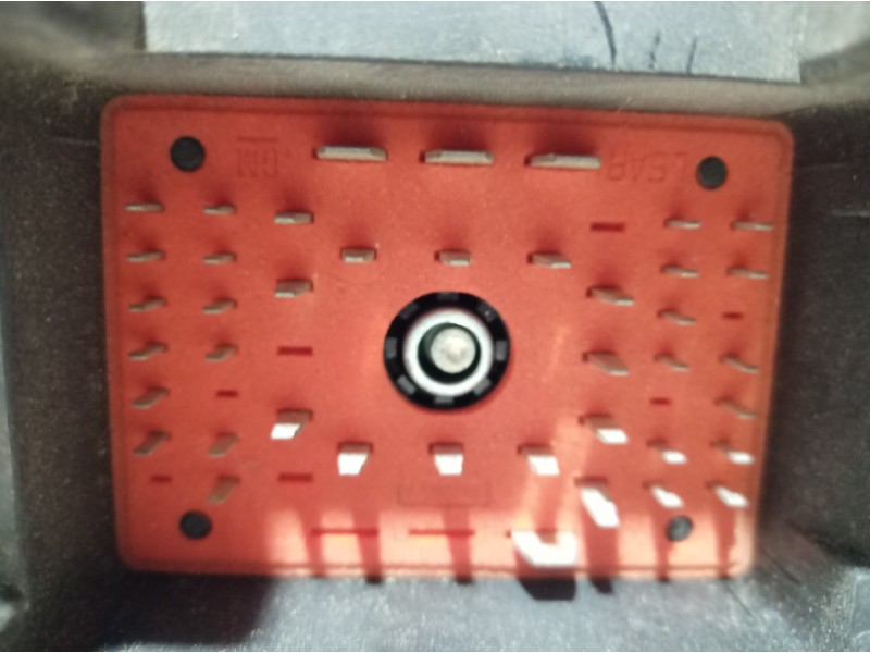 Recambio de caja reles / fusibles para opel vectra c berlina 1.9 16v cdti cat (z 19 dth / lrd) referencia OEM IAM 04EK3H 04EK3H 