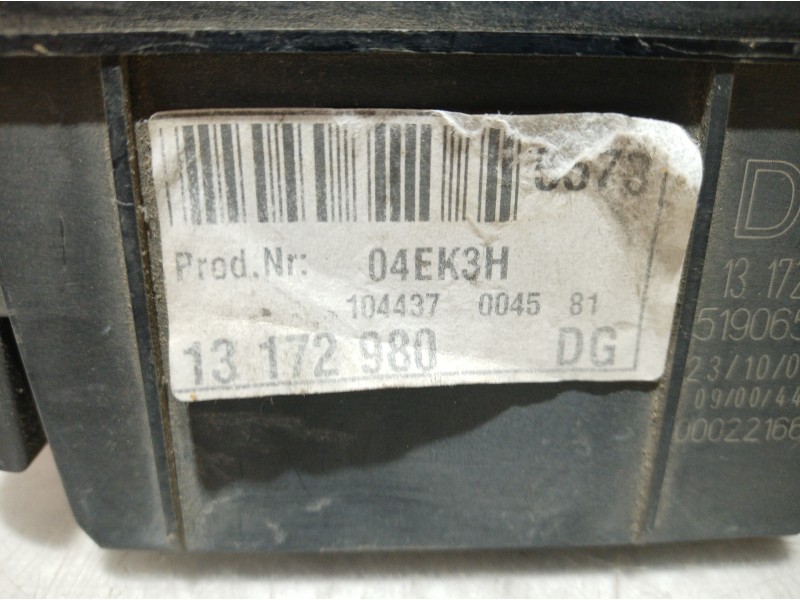 Recambio de caja reles / fusibles para opel vectra c berlina 1.9 16v cdti cat (z 19 dth / lrd) referencia OEM IAM 04EK3H 04EK3H 